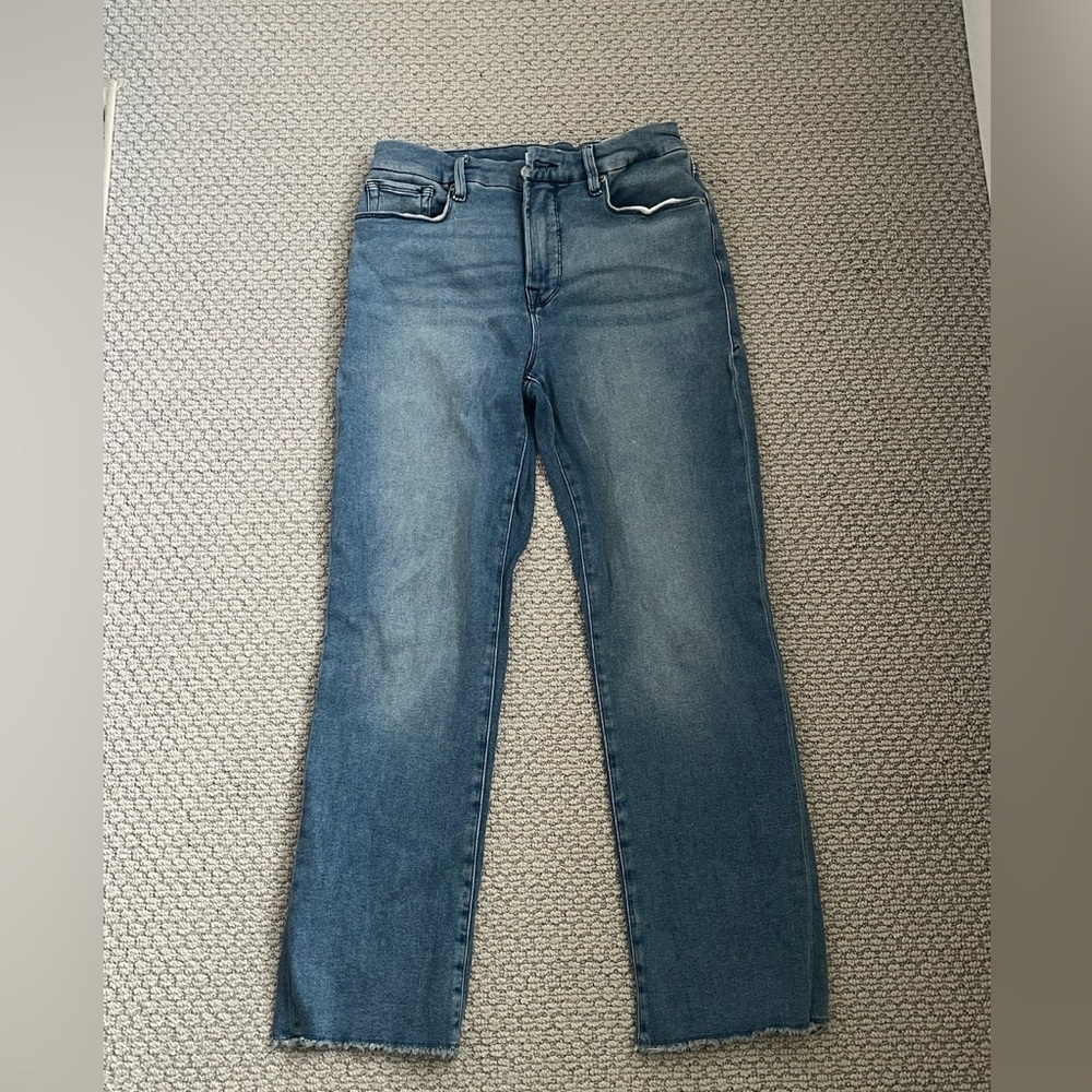 GOOD AMERICAN JEANS
SOFT-TECH GOOD LEGS STRAIGHT JEANS